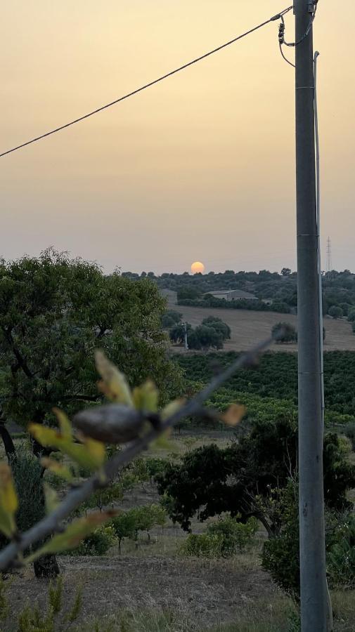 Noto Country Farm House -Tenuta Alessandra ภายนอก รูปภาพ